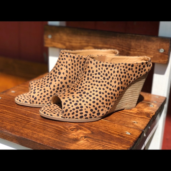 𝓢𝓹𝓸𝓽𝓼 𝓼𝓸 𝓬𝓱𝓲𝓬 - Picture 3 of 5